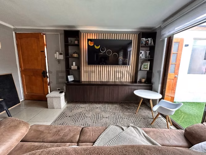 Se vende casa remodelada en Peñuelas