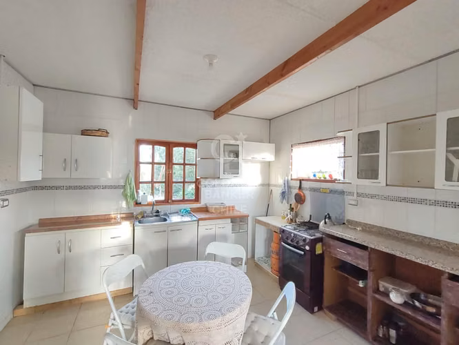 Amplia y hermosa casa en parcela de 5.000 m²