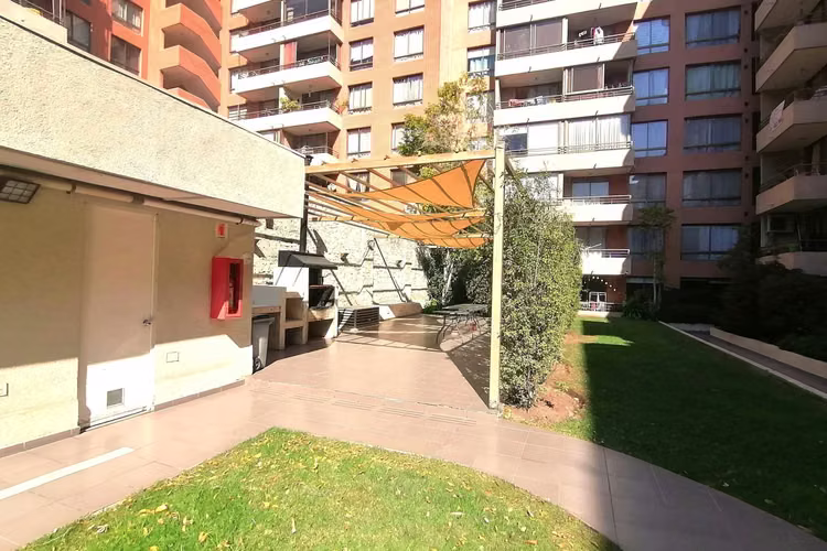 MEJOR PRECIO, DEPTO 3 D A PASOS DEL METRO (116395)