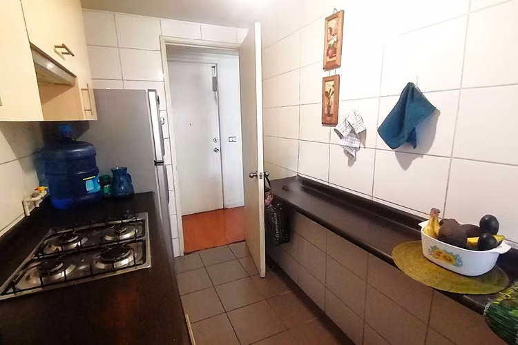 MEJOR PRECIO, DEPTO 3 D A PASOS DEL METRO (116395)