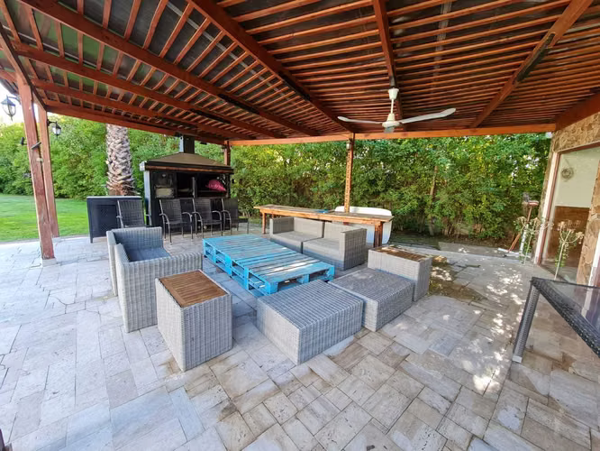 Espaciosa casa en venta, Linares (117787)