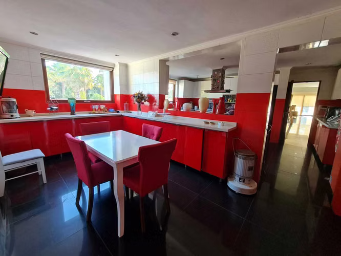 Espaciosa casa en venta, Linares (117787)