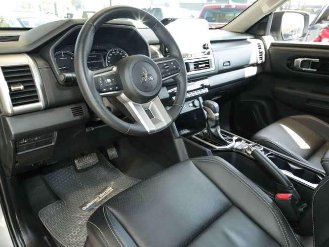 Mitsubishi L200 Xr 2024 New L200 Dakar Xr At E6 - Imagen 9