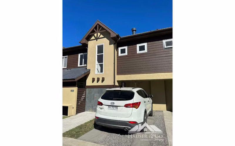Casa en venta en Pucon semi nueva sector variante internacional