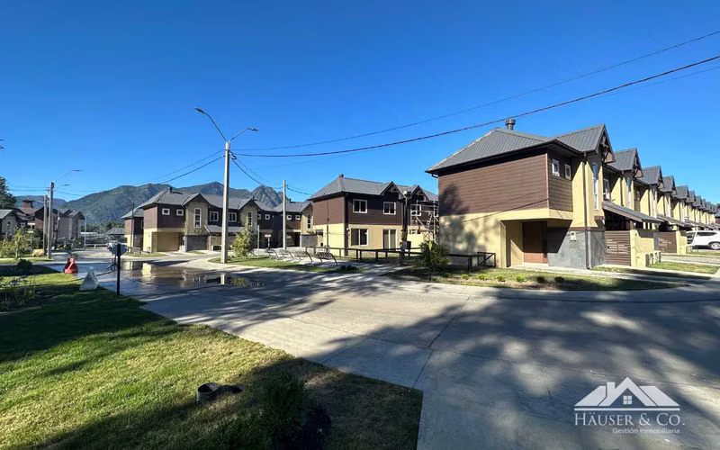 Casa en venta en Pucon semi nueva sector variante internacional