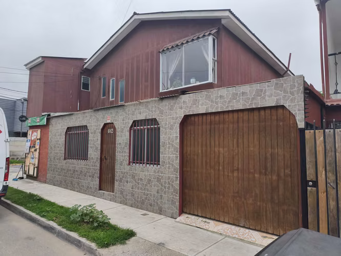 Casa con Minimarket y mini Dpto en Miraflores (117916)