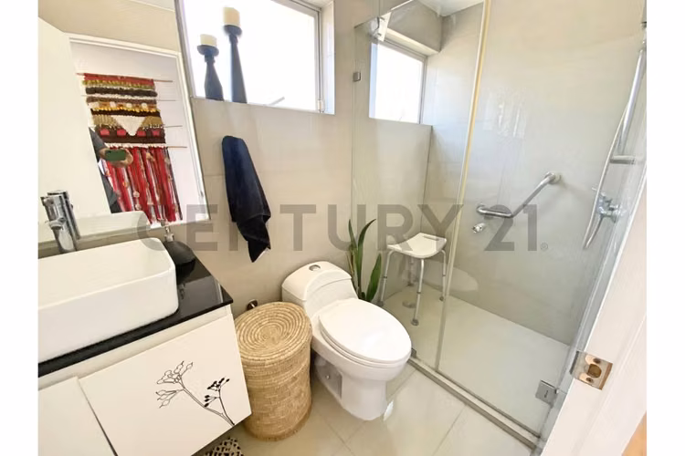 Se vende casa con excelente vista en Peñuelas.