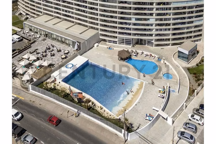 Se vende departamento primera linea