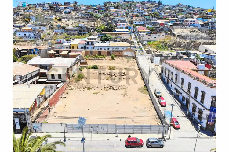 Se vende terreno frente al Puerto de Coquimbo