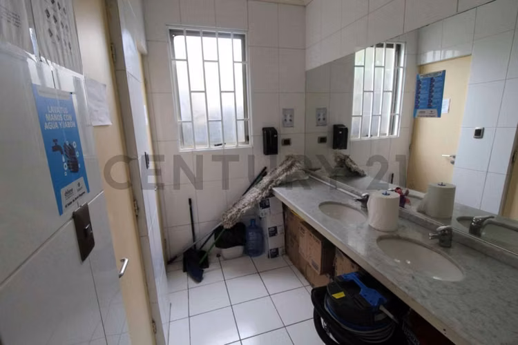 Arriendo local comercial sector Av el Santo