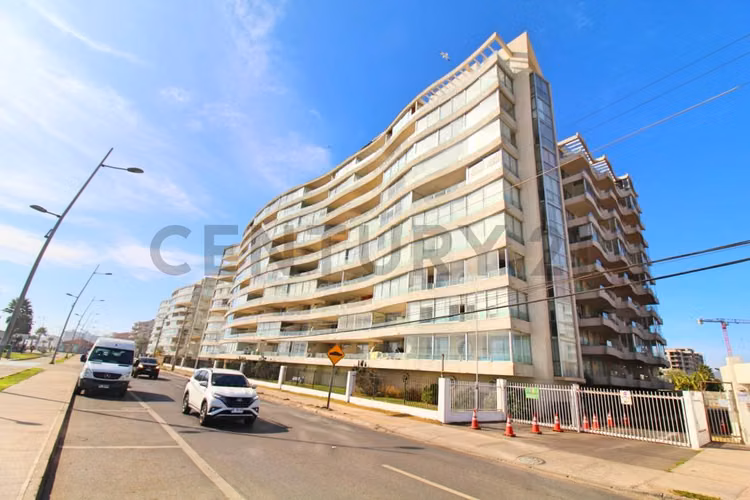 Se vende dpto 2D+2B  frontal al mar en La Serena
