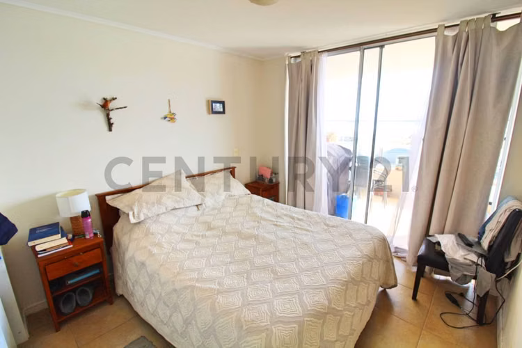 Se vende dpto 2D+2B  frontal al mar en La Serena