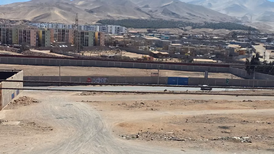 SE VENDE TERRENO A ORILLA DE LA CARRETERA, ALTO HOSPICIO, ZIG ZAG