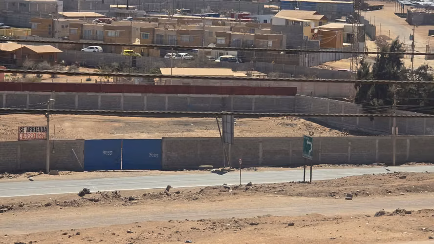 SE VENDE TERRENO A ORILLA DE LA CARRETERA, ALTO HOSPICIO, ZIG ZAG