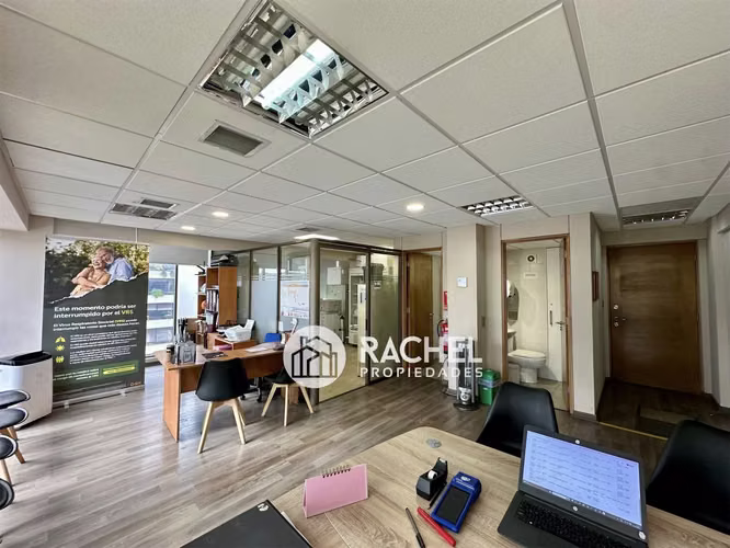 SE VENDE OFICINA RENTANDO CON CONTRATO VIGENTE