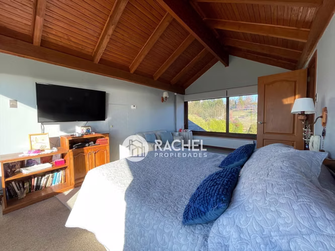 Venta Hermosa casa en Condominio con vistas al Lago y Volcán Villarrica