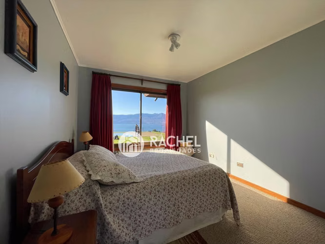 Venta Hermosa casa en Condominio con vistas al Lago y Volcán Villarrica