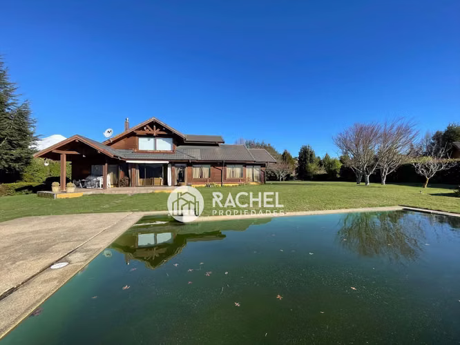 Venta Hermosa casa en Condominio con vistas al Lago y Volcán Villarrica