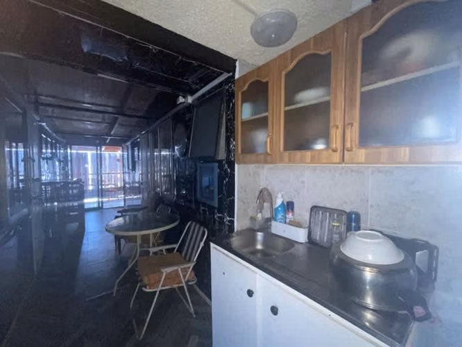 Casa SE VENDE CASA DE 3 PISOS EN ISLA GORDON (CÓD. 533)