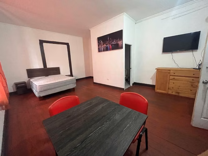 Habitación con baño privado centro La Serena