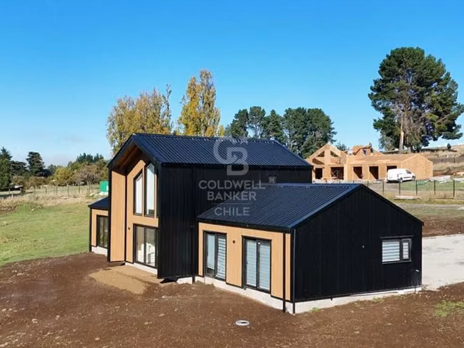 Rebajada !! Hermosa Casa térmica con vista a volcanes