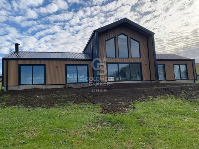 Rebajada !! Hermosa Casa térmica con vista a volcanes