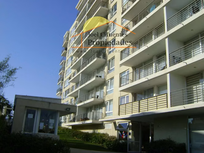 Departamento semi nuevo, tipo mariposa, estación Las América. Cod-2389