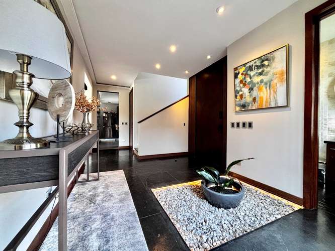 Distribución impecable - Remodelada (118723)