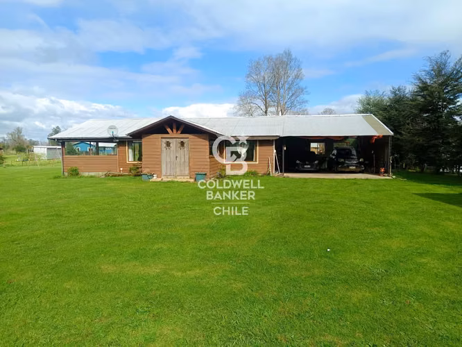 Parcela de 5,000m² con casa y excelente conectividad