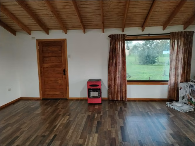 Parcela de 5,000m² con casa y excelente conectividad