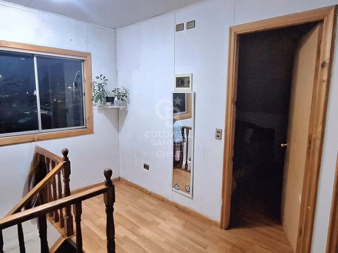 Amplia Casa de 2 pisos en Mirasur