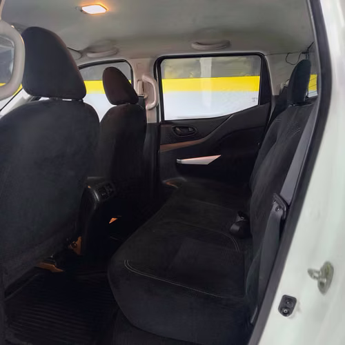 NISSAN NP300 2018