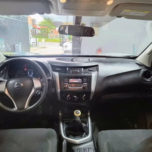 NISSAN NP300 2018