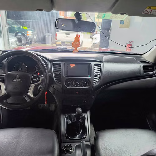 MITSUBISHI L200 KATANA 4X4 2.4 2022 - Imagen 8