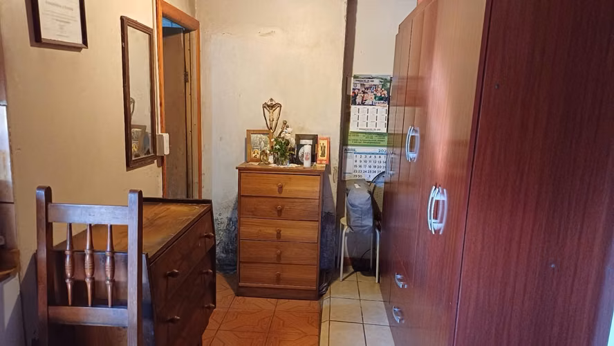 Dos Casas en El Carmen borde carretera, Lago Rapel