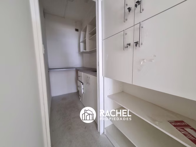 SE ARRIENDA LOCAL EN CALLE DE ALTO FLUJO, SECTOR HOCHTETTER COLEGIO ALEMAN - Imagen 5