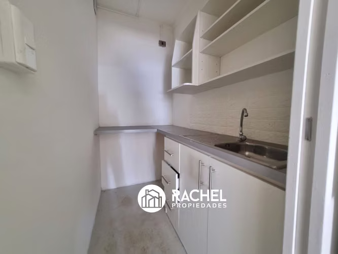 SE ARRIENDA LOCAL EN CALLE DE ALTO FLUJO, SECTOR HOCHTETTER COLEGIO ALEMAN - Imagen 7