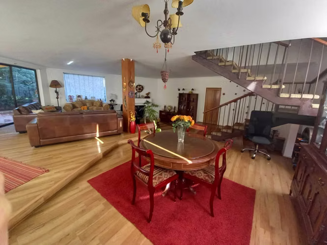 Gran Casa Lo Cañas Campo en la ciudad 1780 m2 (118865)