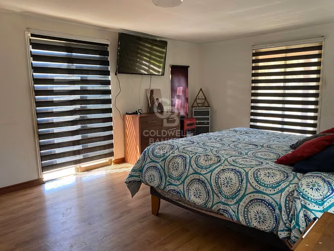 Refugio Moderno y Sustentable en Alto Pangal, Limache