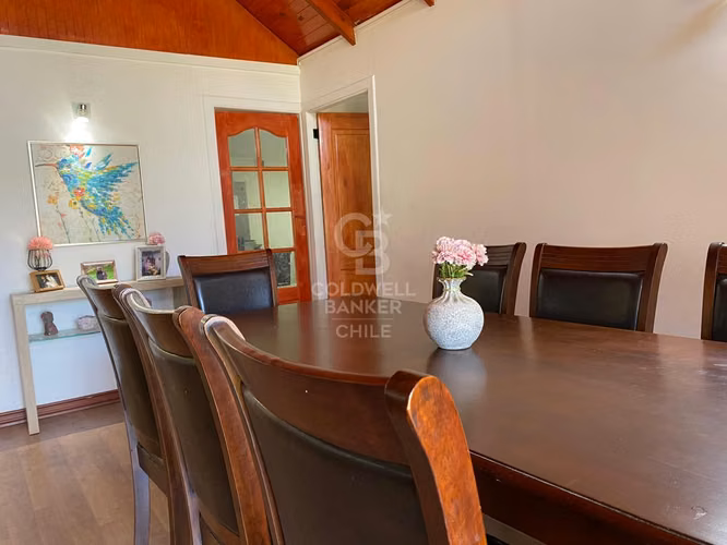 Refugio Moderno y Sustentable en Alto Pangal, Limache