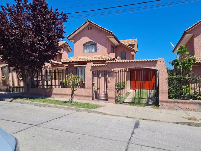 Venta de Casa excelente sector Peñuelas (119366)