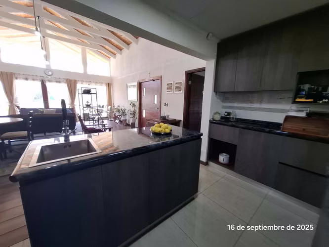EN VENTA HERMOSA CASA EN SECTOR PINTU- CAMINO A PORTEZUELO