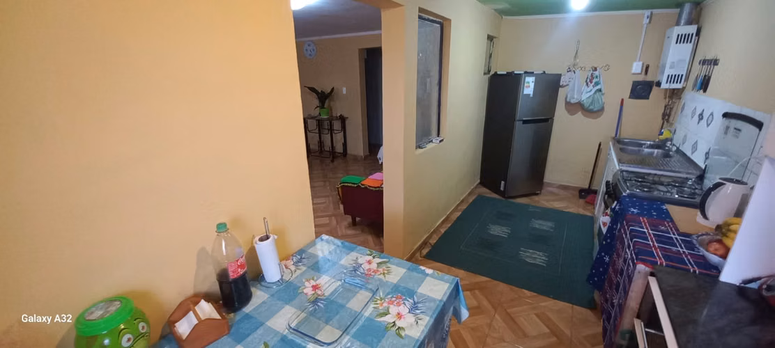 Venta de Linda y Amplia Casa en Villa el Eucaliptus, Teno - Imagen 4