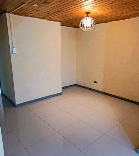 Vende Amplia Casa V. Doña Antonia Talca (119956)