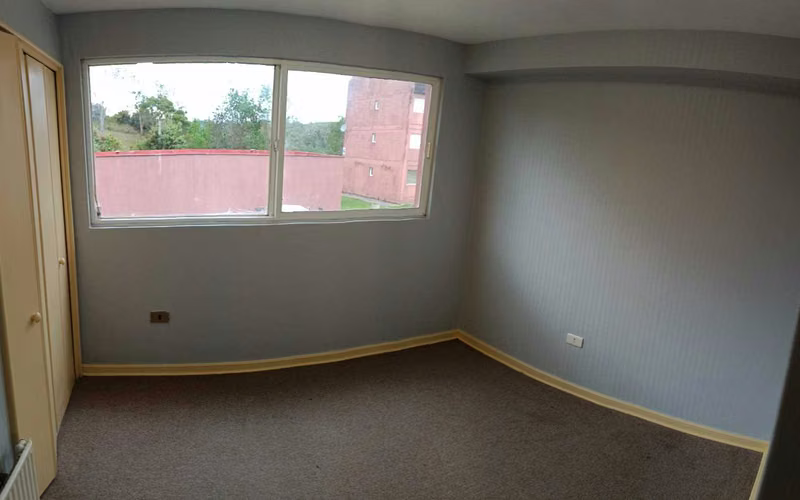 Se vende espectacular y amplio departamento (9262)