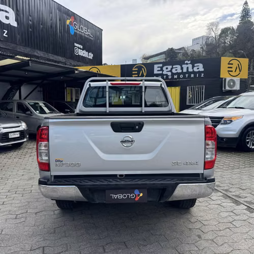 NISSAN NP300 2017