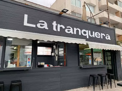 Se necesita Cajera para local de comida rapida