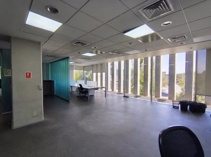 OFICINA PREMIUM EN HUECHURABA, 495 M² / 135 UF + I