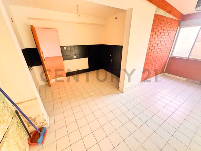 Se vende casa con potencial comercial en Peñuelas