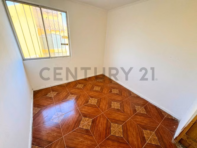 Se vende casa con potencial comercial en Peñuelas